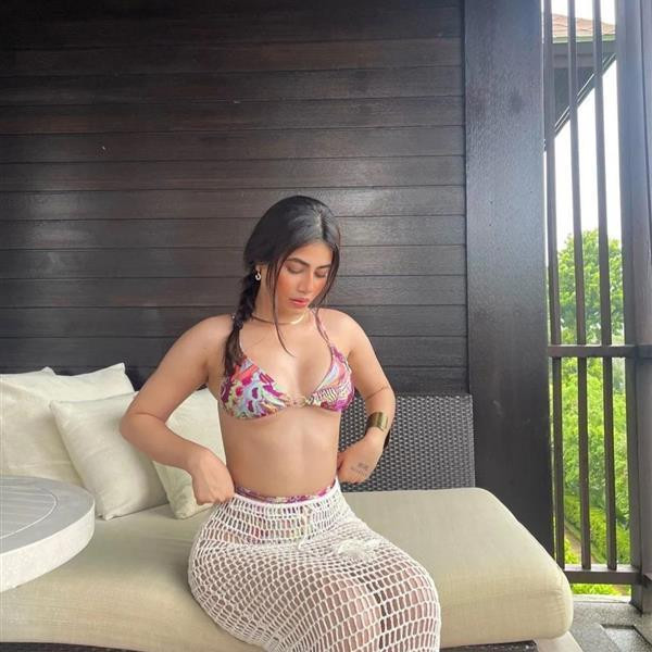 i-am-humasha-indian-escorts-girl-in-dubai-for-your-fun-and-relaxation-here-in-dubai-small-0