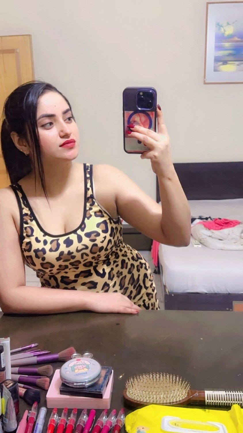 ridhima-independent-call-girl-dubai-0562071911-small-1