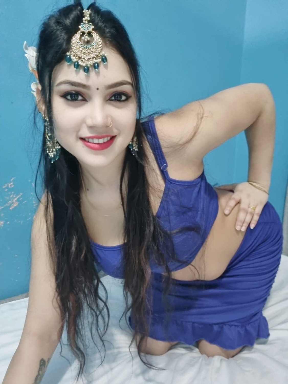 anika-independent-indian-model-in-dubai-0566052900-small-0