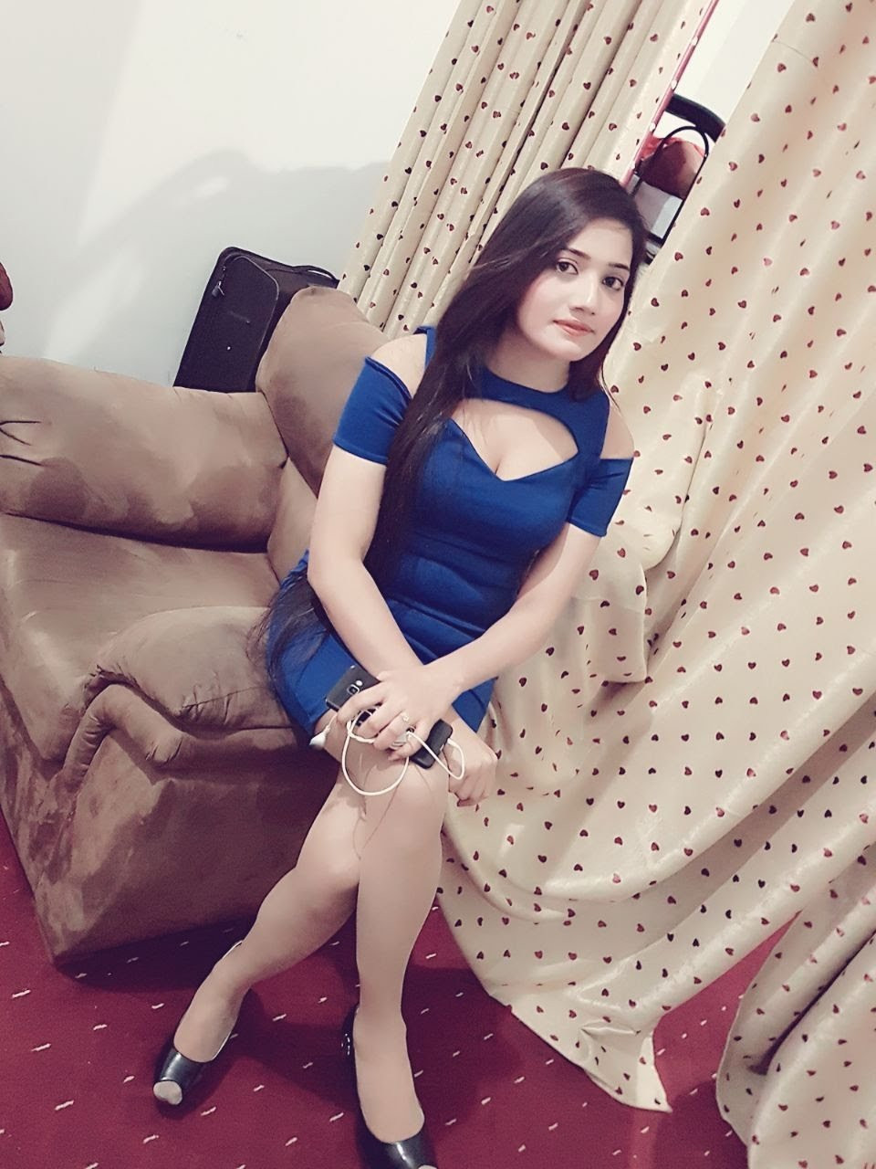 kashish-sexy-call-girl-in-dubai-downtown-971566052900-small-0