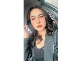 Indpendent Pakistani Girl in Dubai