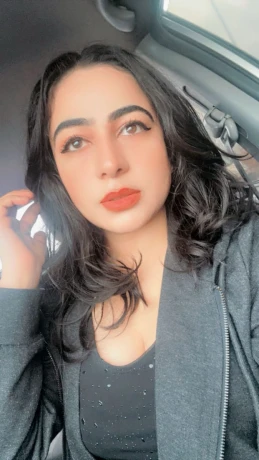 Indpendent Pakistani Girl in Dubai