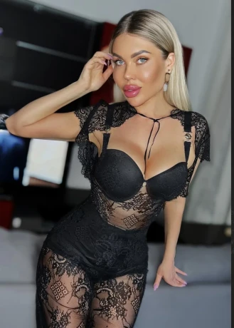 24 year old Female Escort in Abu Dhabi