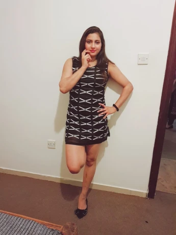 ESCORTS IN SHARJAH VIP INDIAN CALL GIRL