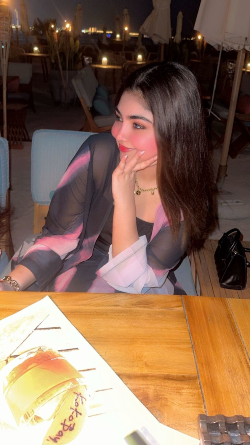 riya-kapoor-high-class-independent-indian-escort-in-dubai-small-0