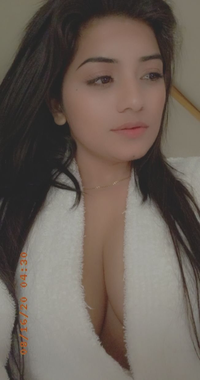 call-girl-dubai-971524379072-small-0